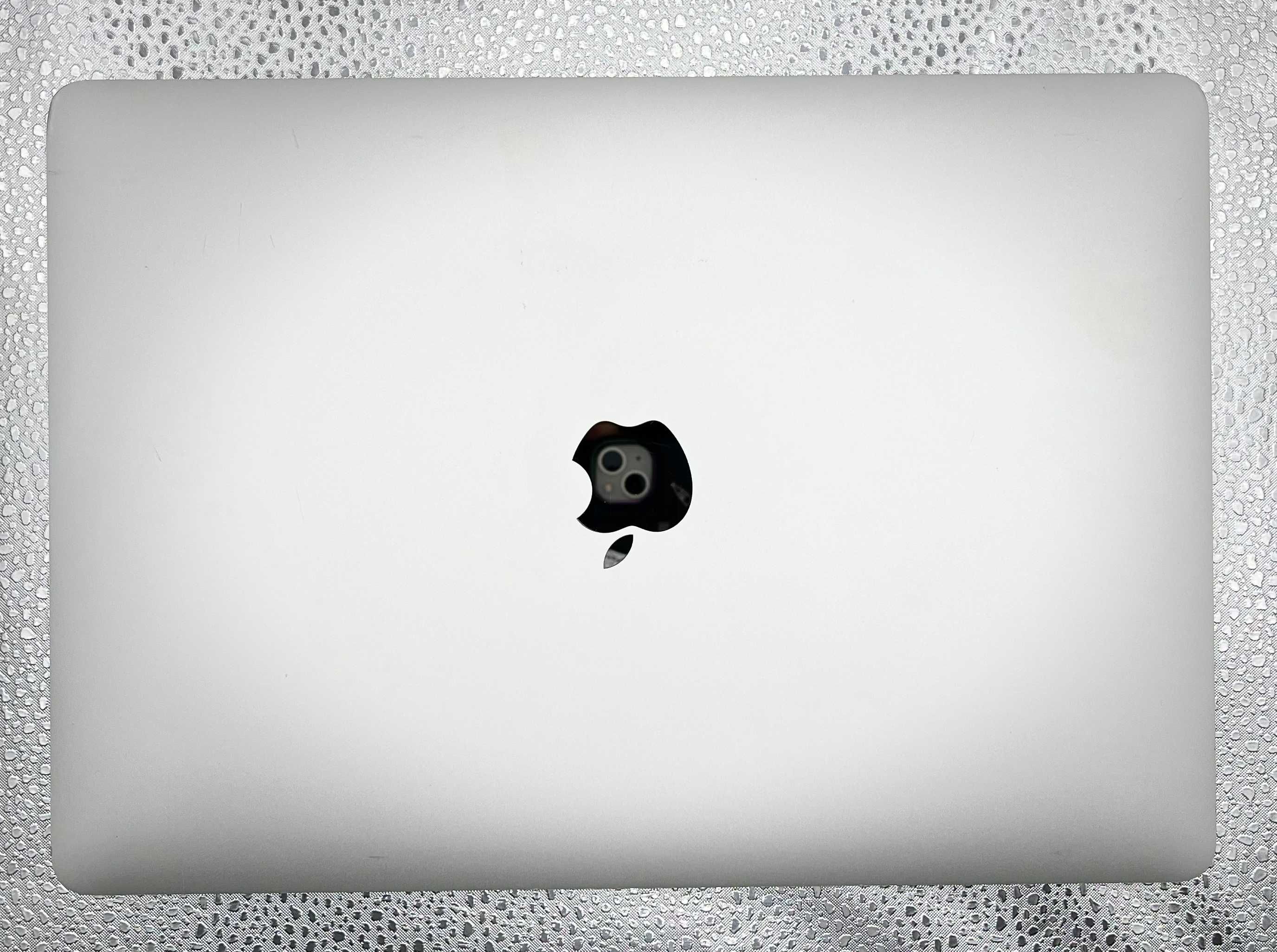 Apple MacBook PRO 13' A1708 mid 2017 i7 2.5Gz 16GB 256 GB SSD Silver