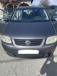 Vând vw touran 2004