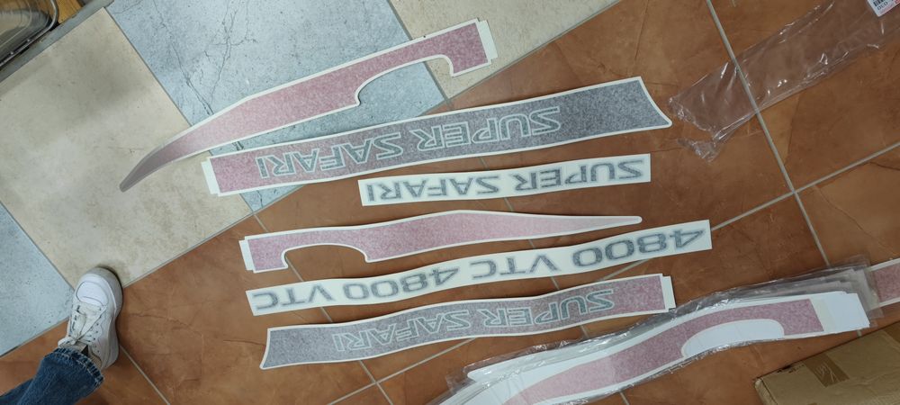 Наклейки Nissan Patrol Y61