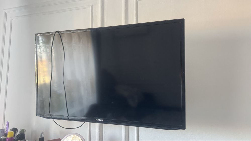 продам телевизор смарт тв  самсунг