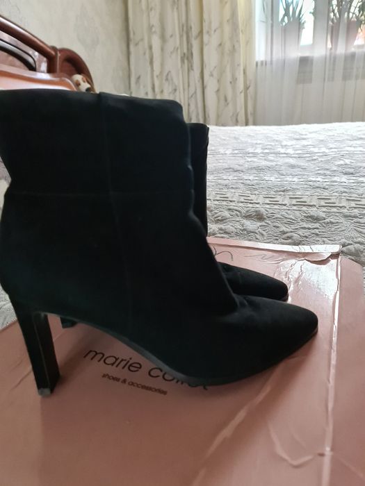 Зимние замшевые сапоги