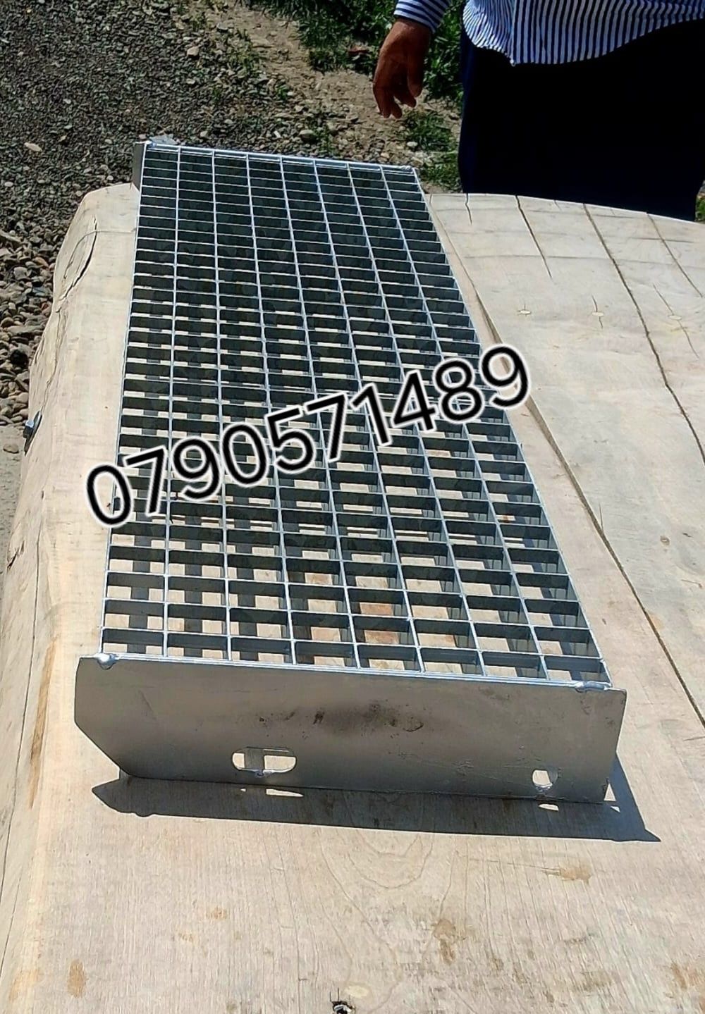 Trepte zincate profesionale