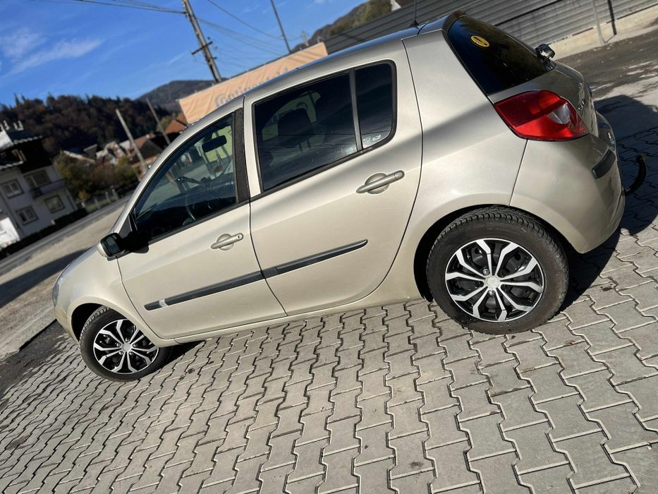 Vând renault clio in stare foarte buna