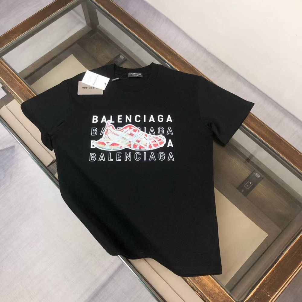 тениски Balenciaga внос Дубай