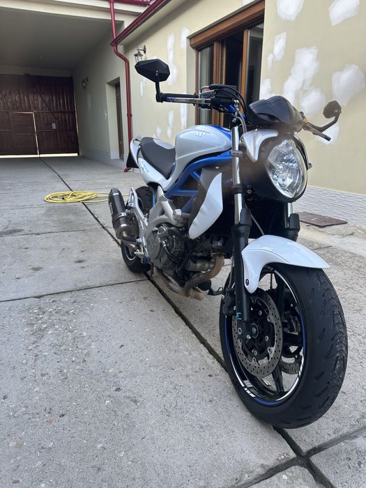 Suzuki SFV650 Gladius