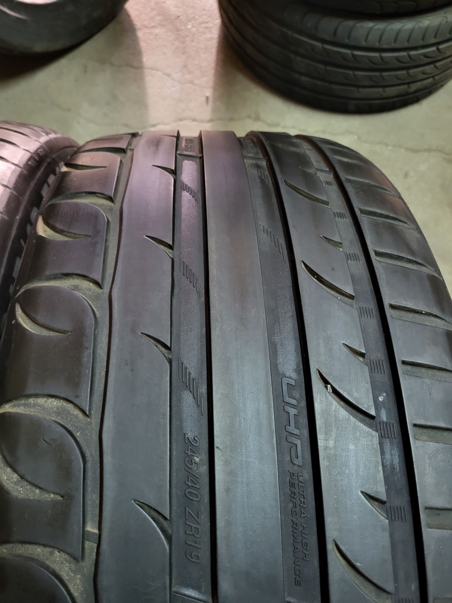 2 Anvelope 245 40 R 19 Tigar Vara