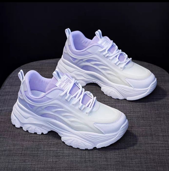 Продам кроссовки