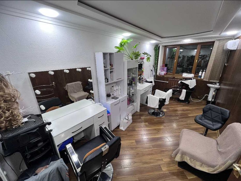 Сдается кресло для стилиста, визажиста в стильной студии красоты!