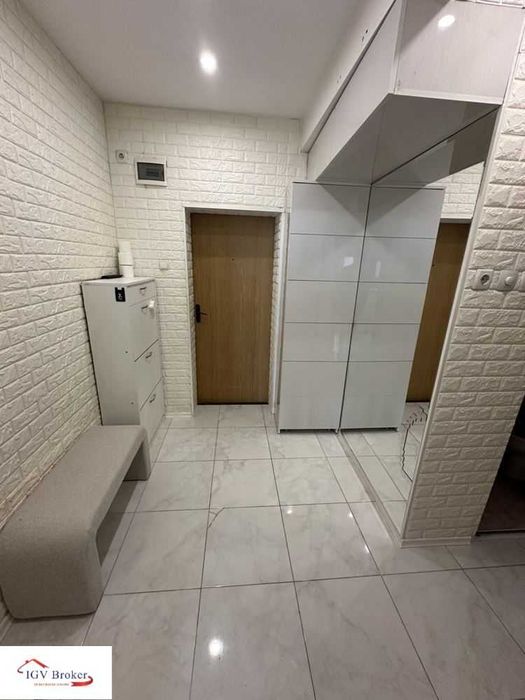 Двустаен апартамент с паркомясто в цената