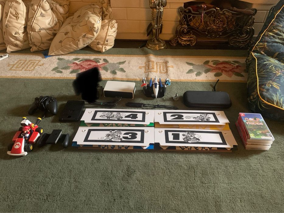 Nintendo swich oled cu foarte multe accesorii VAND URGENT