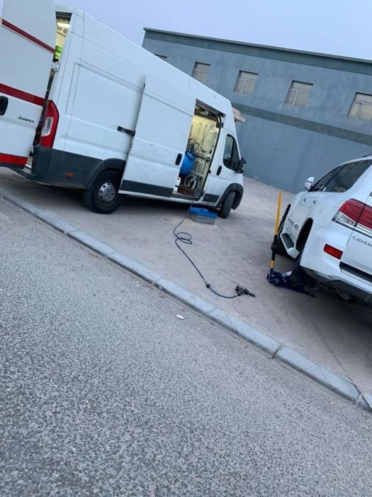 Усулуги выездной мойка мобилный шиномонтаж выездной ремонт на дарог