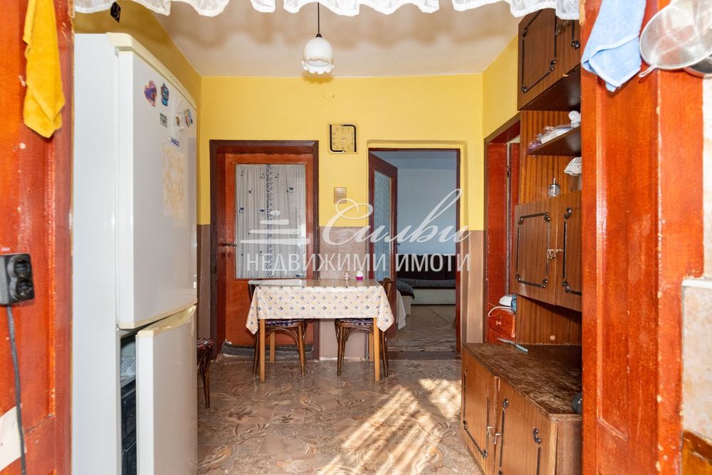 Самостоятелна едноетажна КЪЩА - кв. Дивдядово!