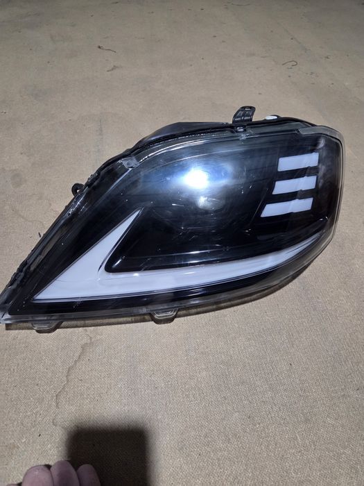 Лада Ларгус фара лэд