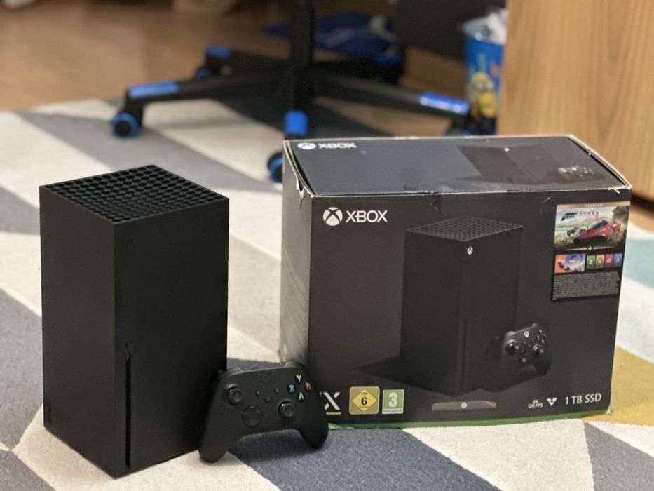 Game console XBOX SERIES X 1TB