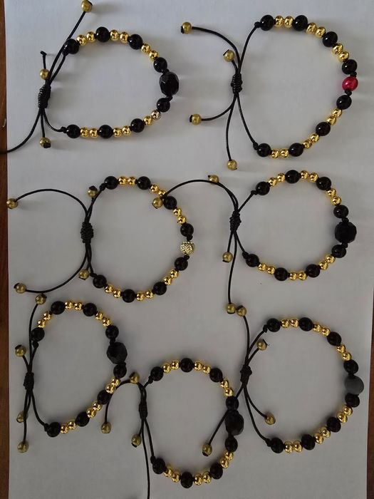 Vând Bretari lucrate manual