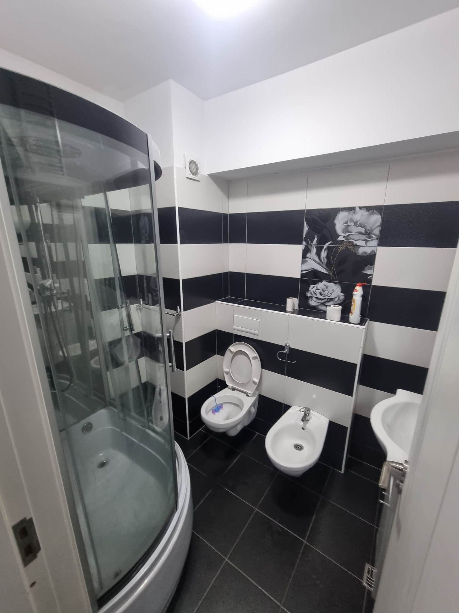 Apartament de închiriat sau vânzare