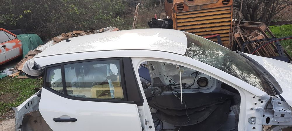 Праг предна колонка дачия сандвро три.