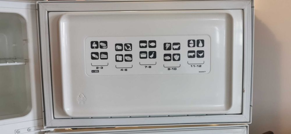 Хладилник с отделна горна камера Conegliano Made in Italy