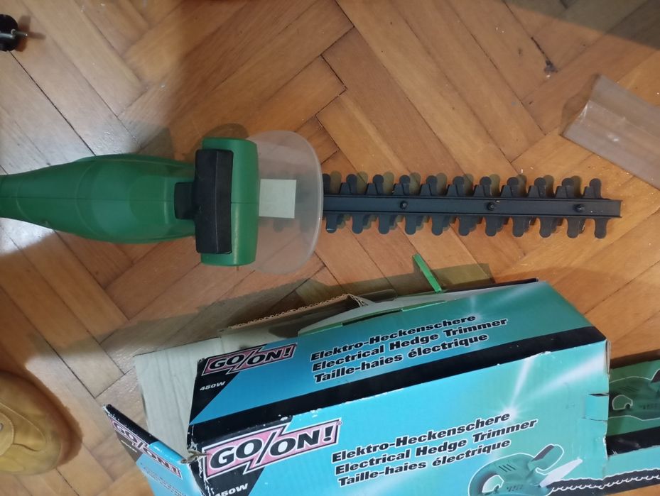 Fierăstrău electric, foarfecă