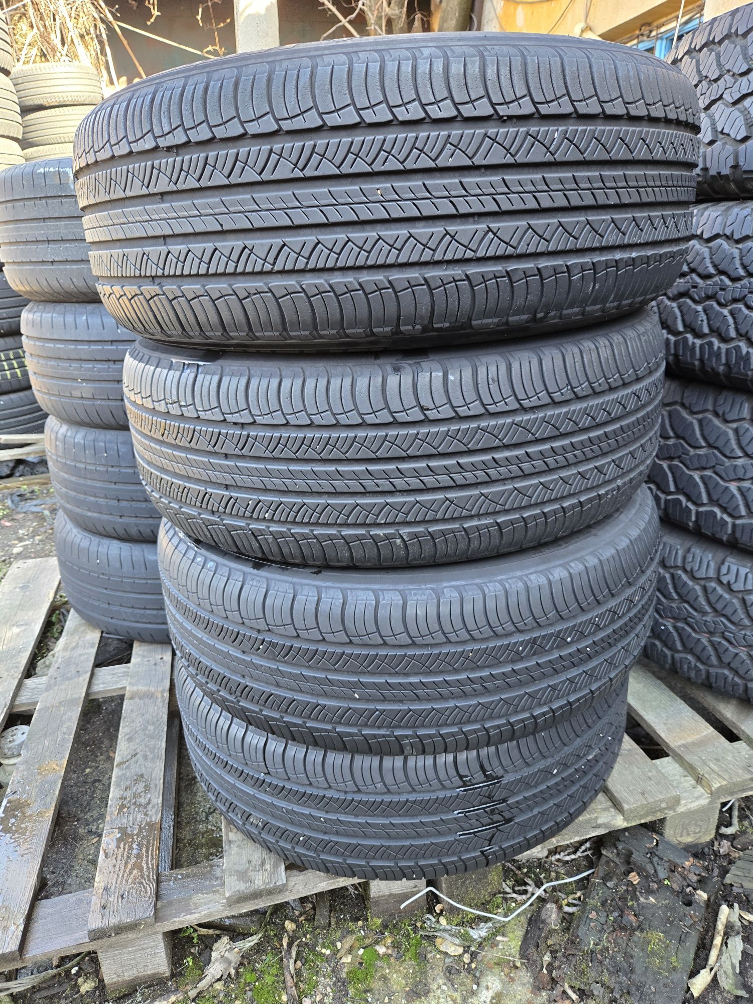 4бр. 235 60 18 Michelin летни.
