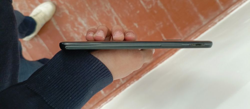 Samsung A20s sotiladi