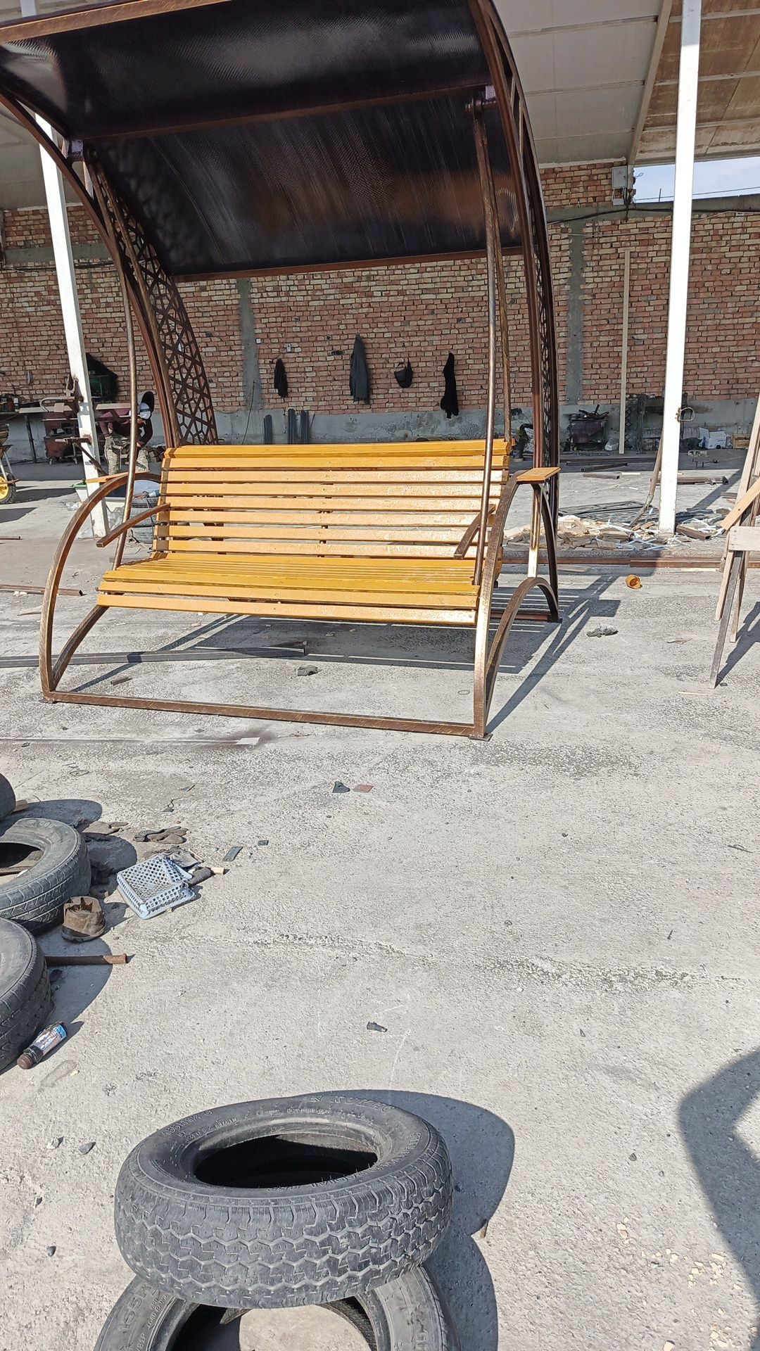 Kachila kreslo har xil oʻlchamda