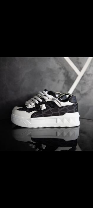 adidași Valentino Garavani One Stud 44
