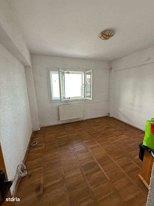 Apartament cu 2 camere decomandate, Centru