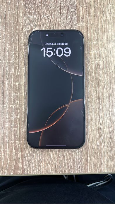 Продам айфон 16 про 128гб натурал титан