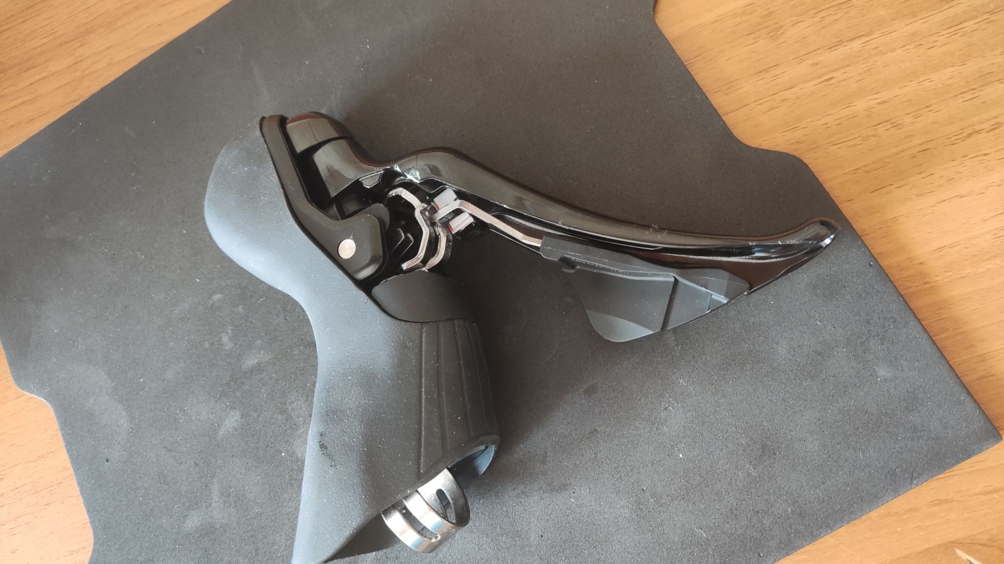 Ergopowere Manete Frana/Schimbator Shimano 105 2X11 ST-R7025 BR R7070