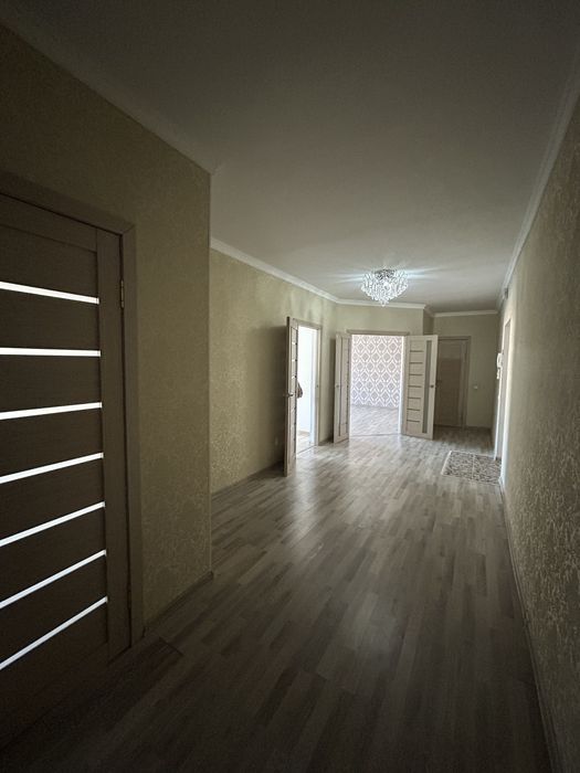 Продам 2 к.кв., 12 мкр.