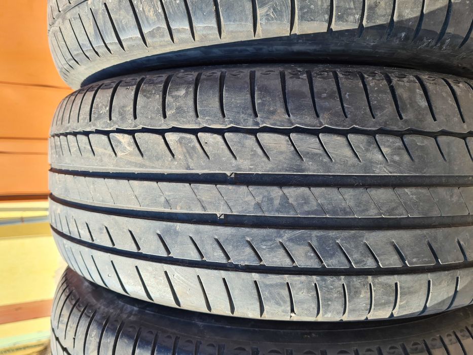 4 бр. летни гуми 235/55/17 Michelin 4,2 mm DOT 4214