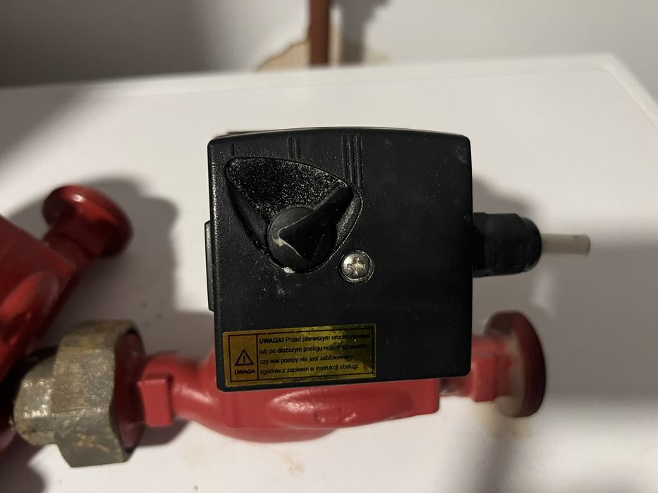 2 pompe de recirculare