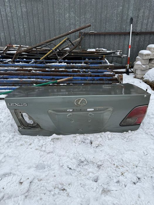 Продам заднию крышку багажника лексус es330 es300