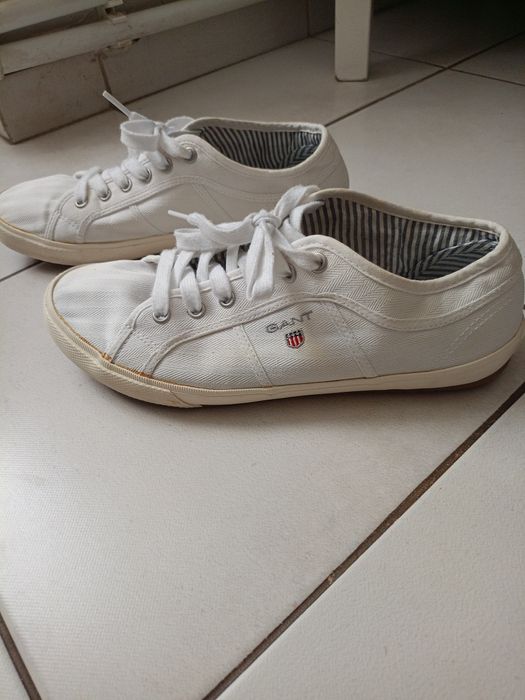 Vând tenesi Gant, purtați dat in stare buna, mărimea 41, produs de c