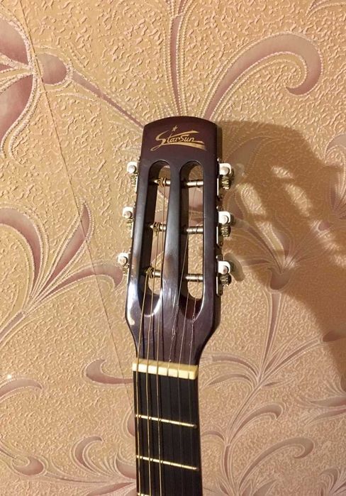 "STARSUN" гитара ...