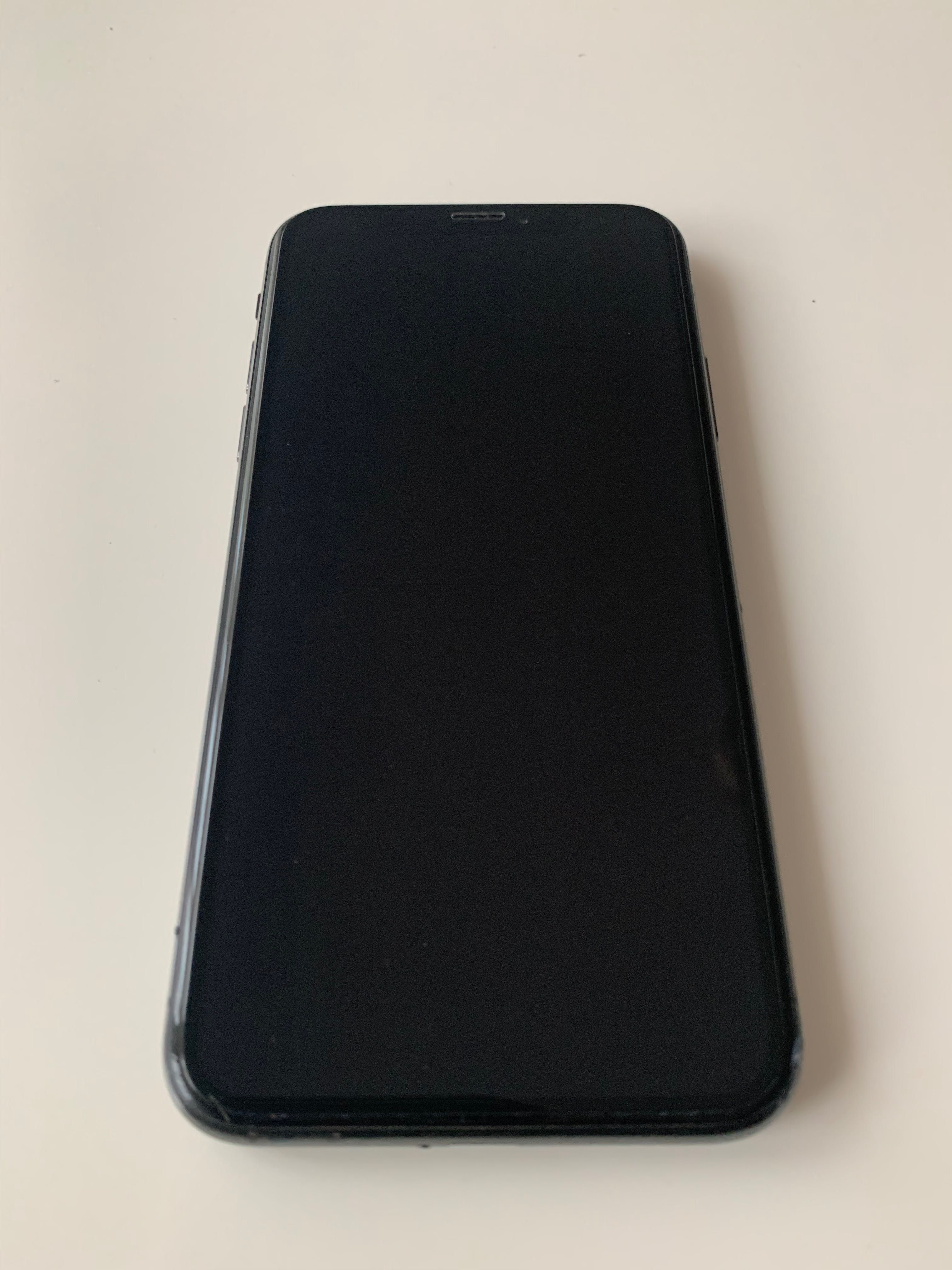 Продавам IPhone x