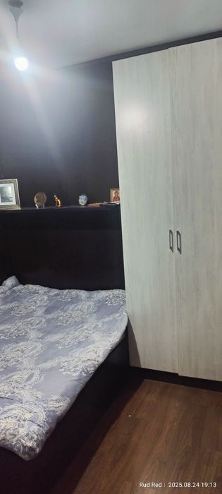 Срочно продаётся комплект спальной мебели