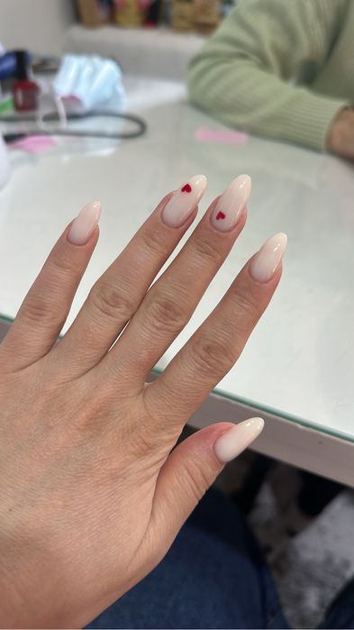 Маникюр гель  4000 тг