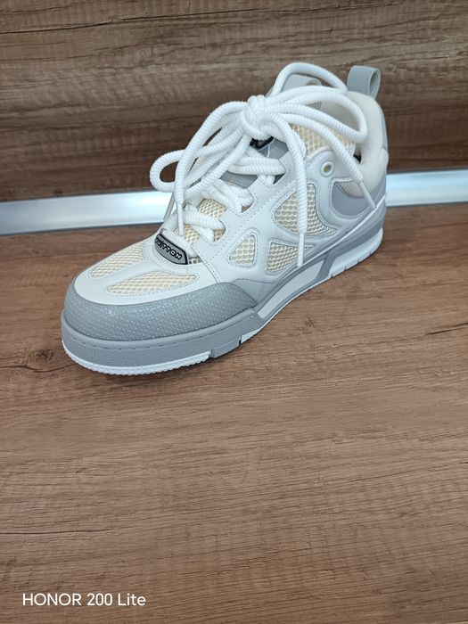 Продавам обувки на Louis vuıtton