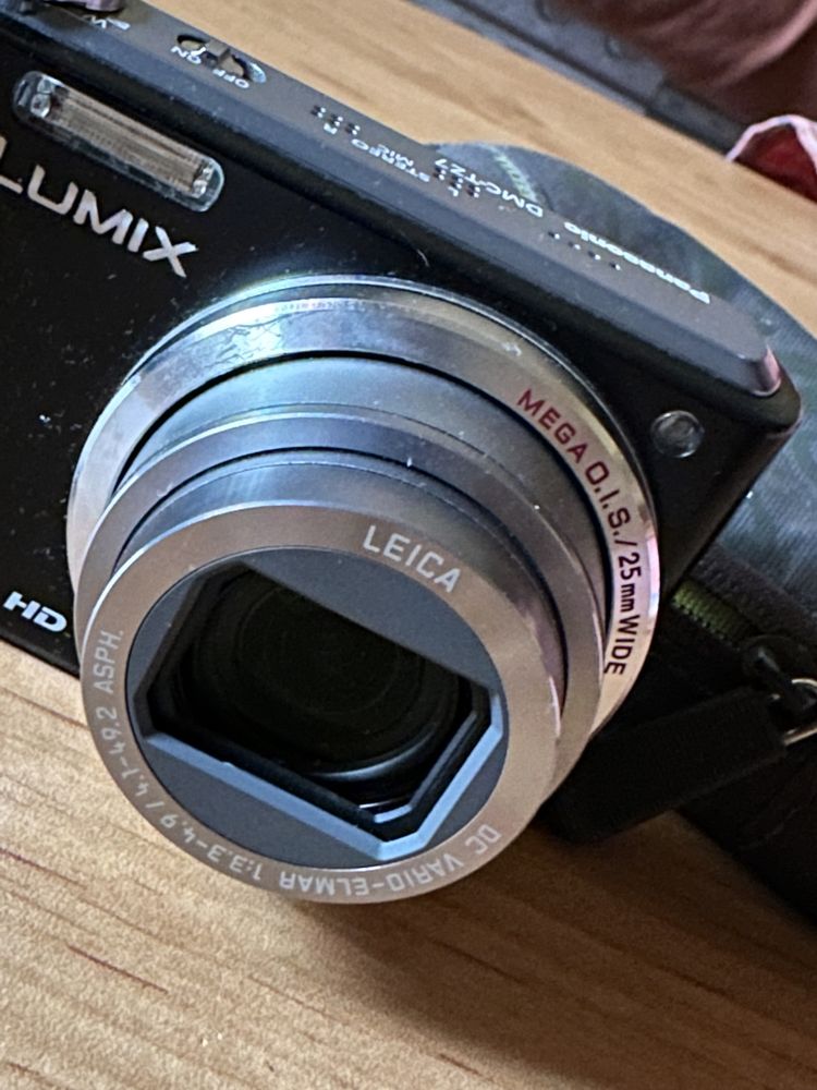 Panasonic Lumix DMC TZ7 фотоапарат