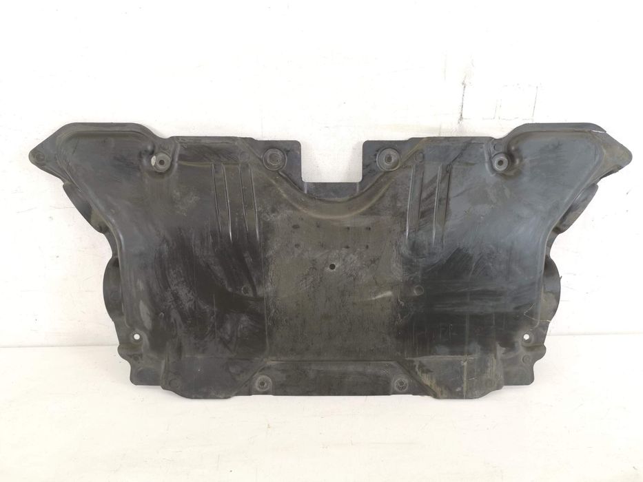 Кора на двигателя Мерцедес-Бенц Ц-Клас / Mercedes-Benz C-Class W205/S2