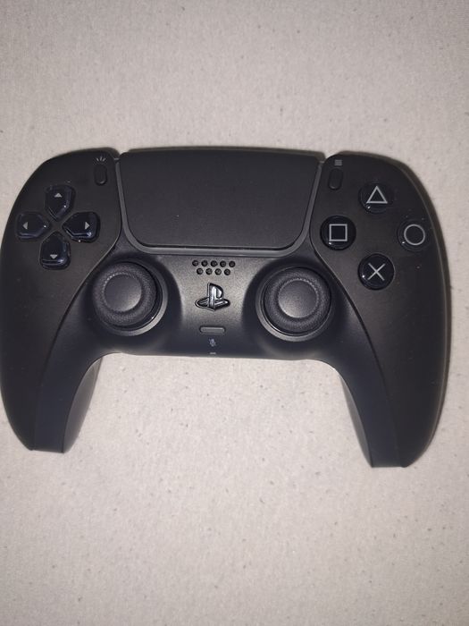 PS5+2 джойстика и 5 игри