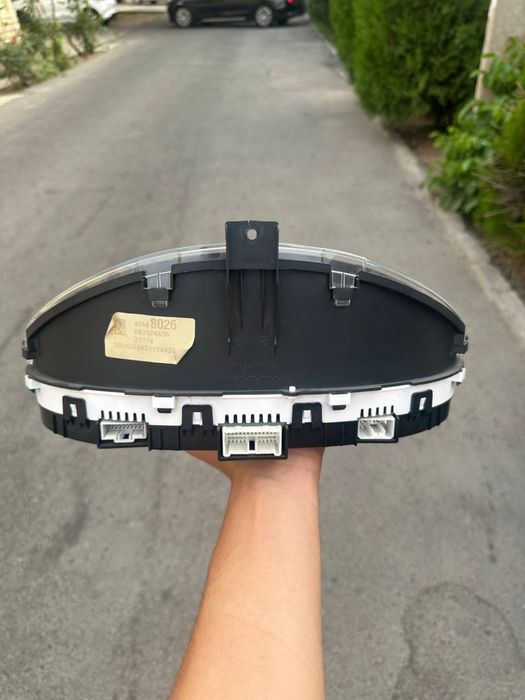 Jentra tablo sotiladi