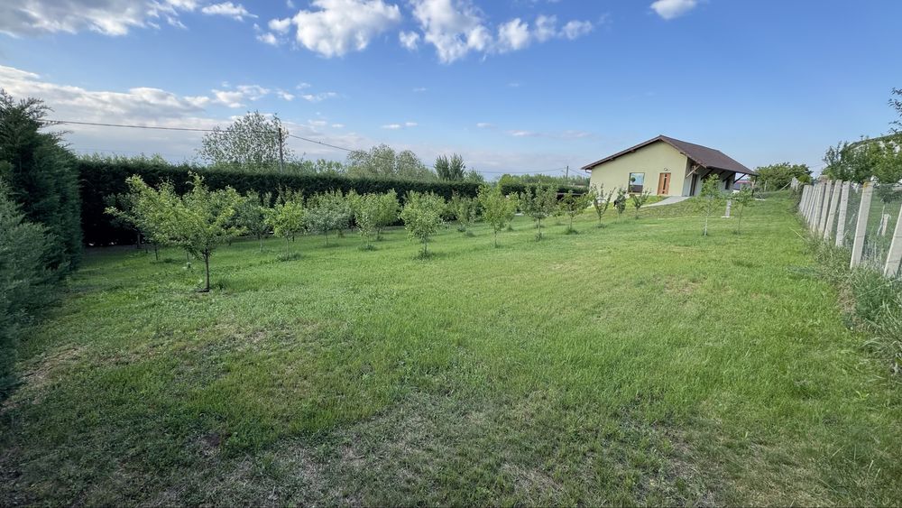 Casă de vânzare in comuna Ciugud