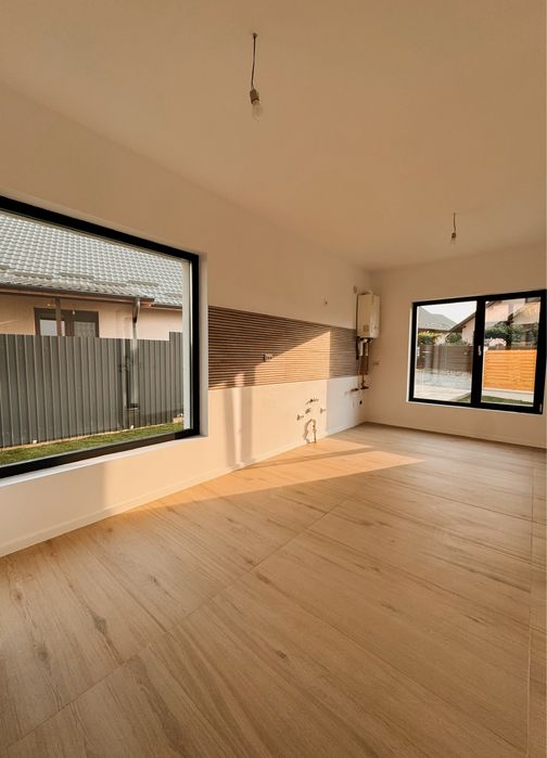 Proprietar/Miroslava/1km de primarie/canalizare/imobil finalizat