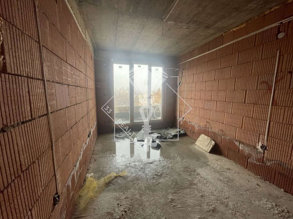 Продава се Двустаен апартамент в Пловдив, Гагарин - 72 кв.м за 1084 €/кв.м - Снимка #2