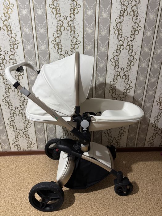 Коляска 3в1 идеяльном состояний фирма Аmzdeal