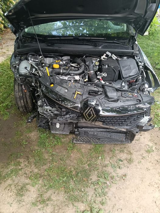 Vând Renault Clio 5 2025 -avariat