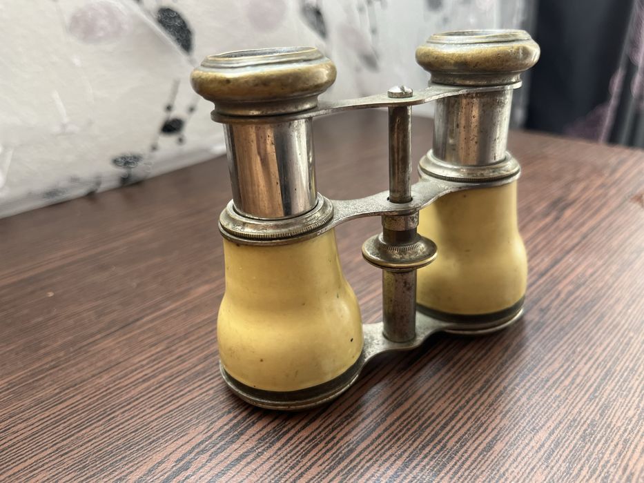 Vand binoclu de opera Chevalier Paris